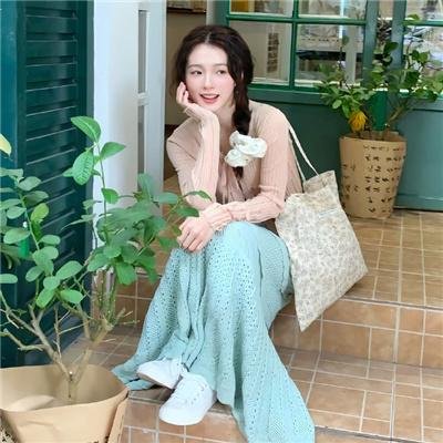 魔女的香水海报
